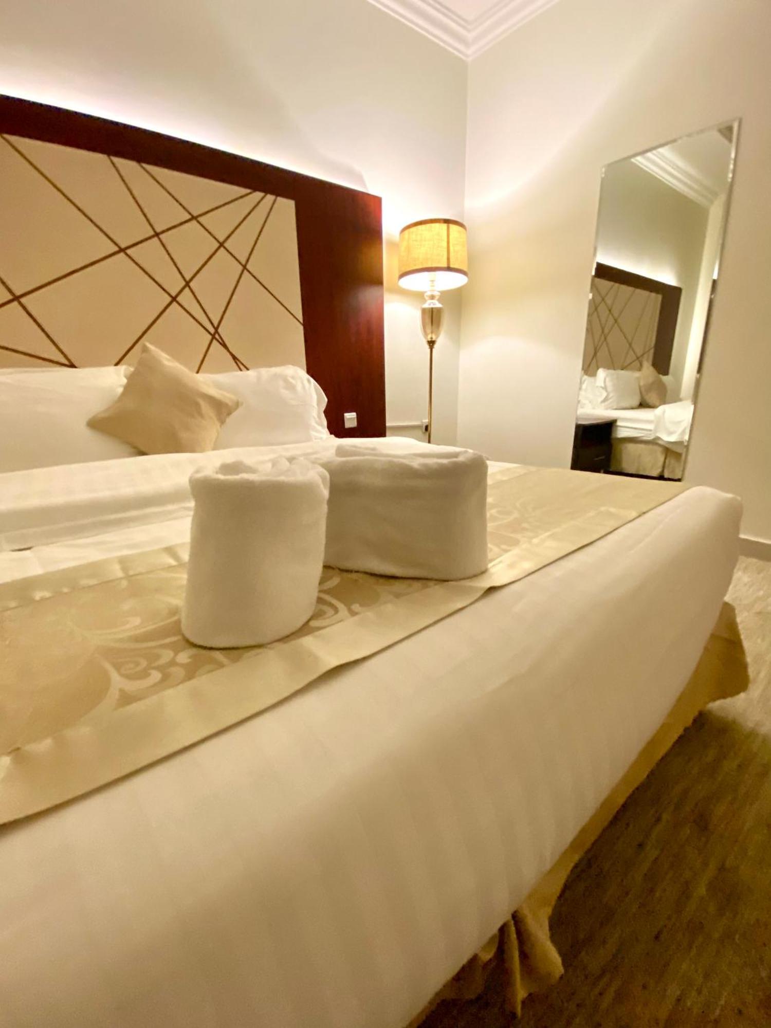 Al Joon Hotel Riadh Exterior foto