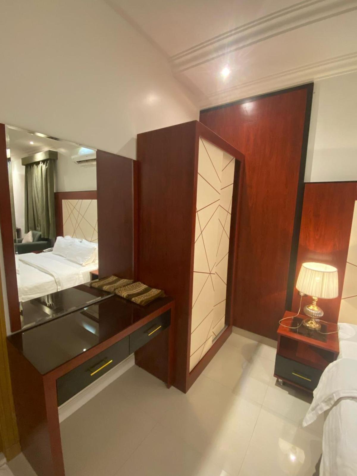 Al Joon Hotel Riadh Exterior foto